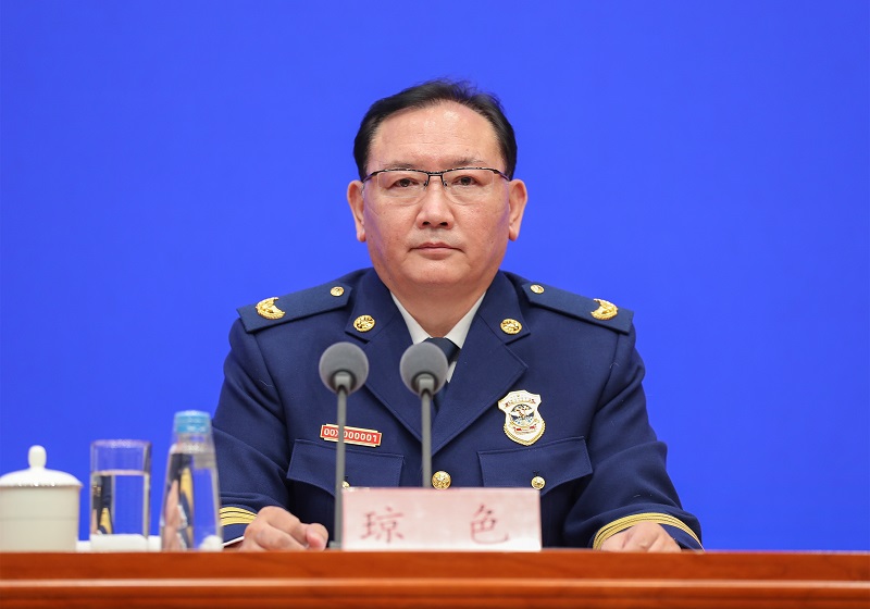 插小穴在线视频应急部党组成员、消防救援局局长琼色出席新闻发布会